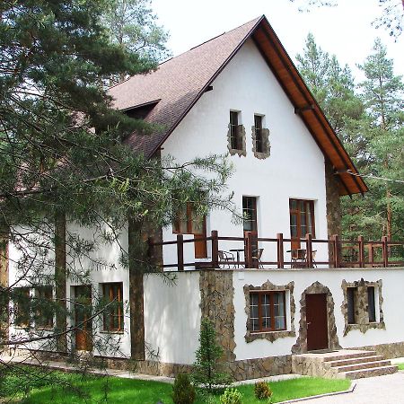 Hotel Pershyi Kordon Tourist Complex Medvedevka Esterno foto